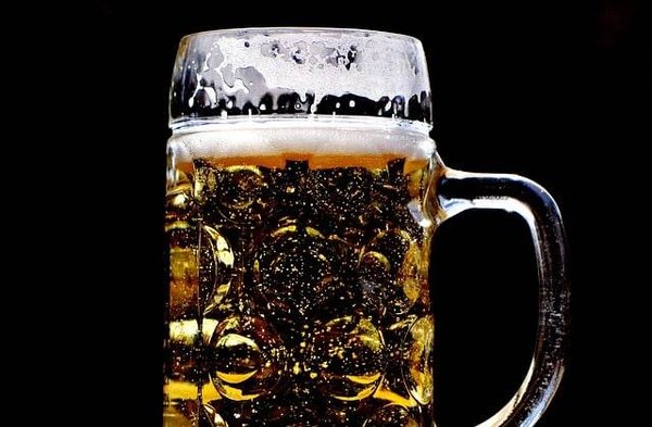 Les Meilleurs Cocktails à Base de Bière pour Épater Vos Invités