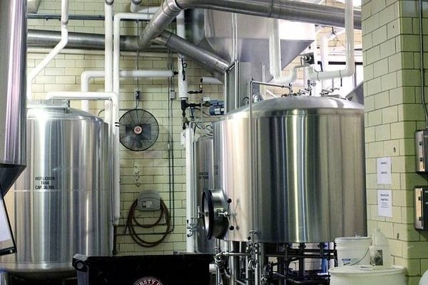 Guide complet : Quelle cuve de brassage choisir pour réussir sa bière artisanale ?