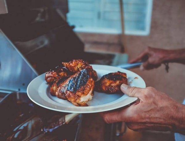 Comment Choisir la Meilleure Plancha pour Vos Barbecues en Extérieur?